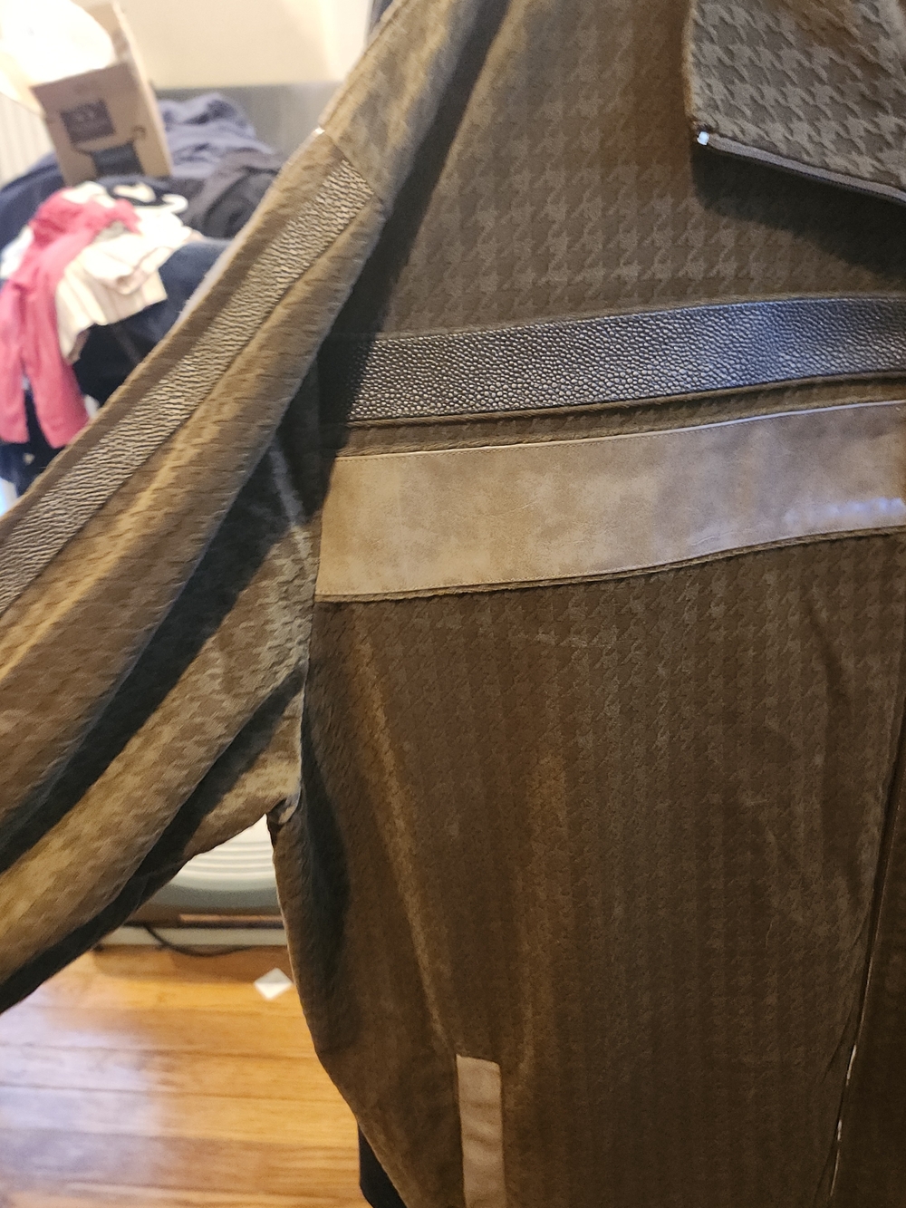 Silversilk Men's Brown Patterned Zip-Front Shirt Jacket and pants - Picture 3 of 5